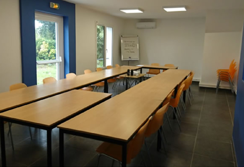 salle de formation de l'auto école Benquet à Narrosse