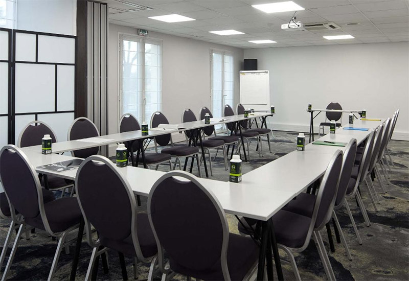 Salle de formation du B And B Hotel Saint-Maur Creteil