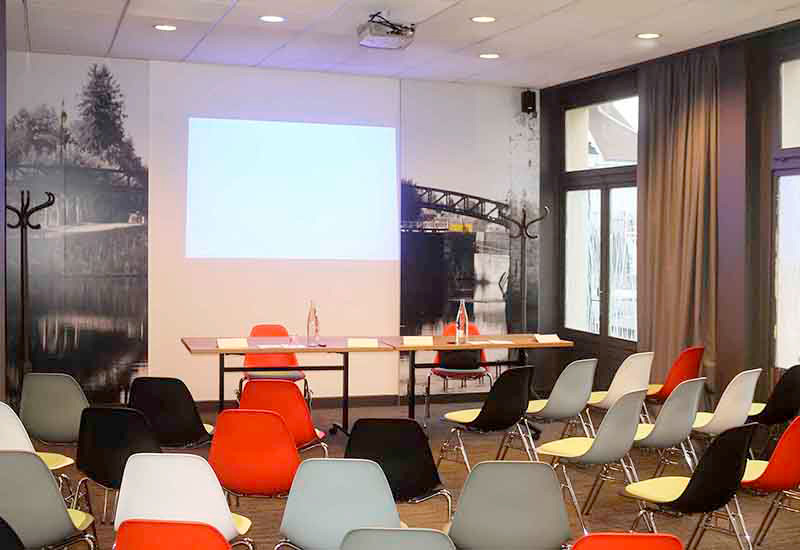 Salle de formation de l'hôtel Ibis de Montargis