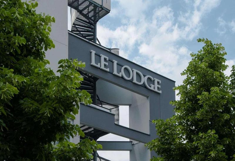 Façade du Brit Hotel "Le Lodge" à Strasbourg