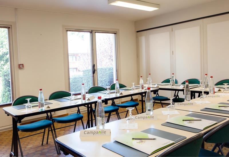 campanile-aurillac-formation-800x550 Salle de formation - Campanile Aurillac