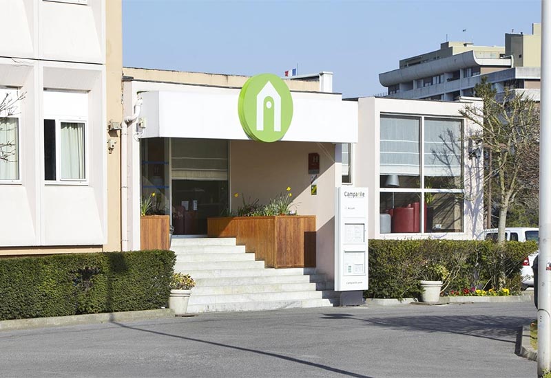 Façade de l'hôtel Campanile de Créteil Nord