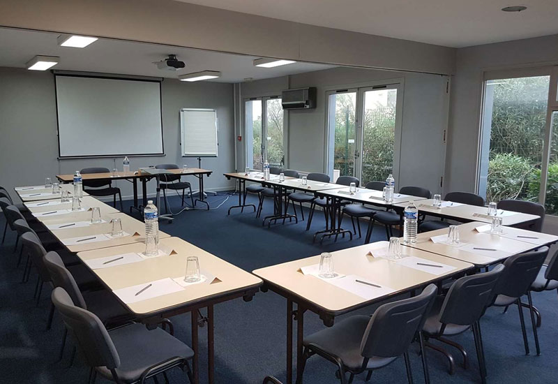 Salle de formation - hôtel Campanile Salon de Provence