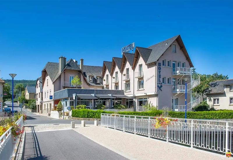 Façade de l'hôtel Pont Roupt, à Mende