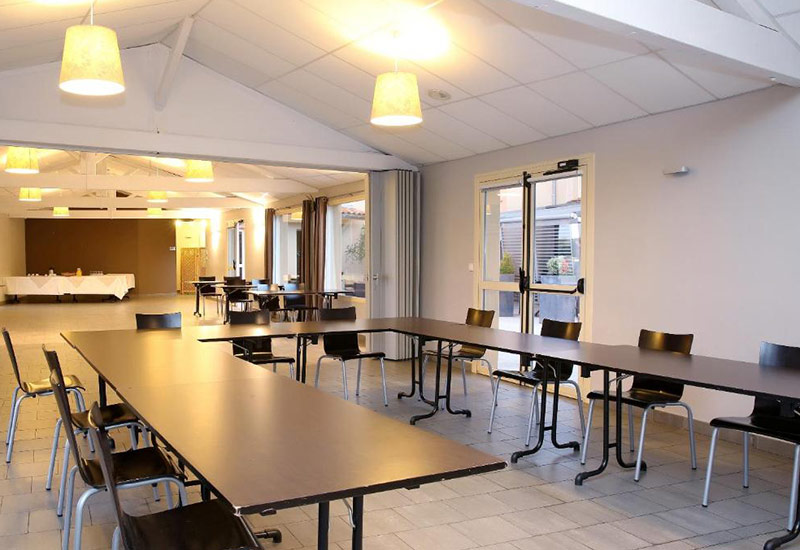hotel-le-caussea-castres-salle-formation-800X550 Hôtel Le Causséa Castres salle de formation