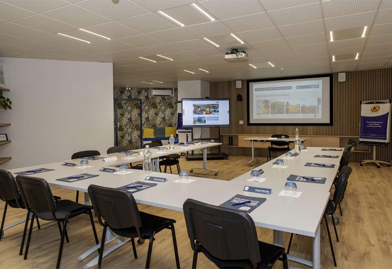Salle de formation - Hôtel Kyriad à Lunel