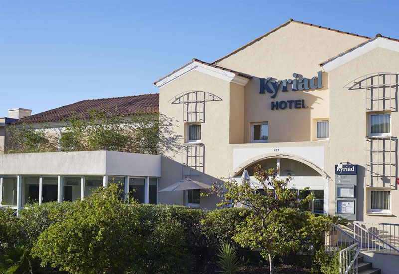 kyriad-frejus-facade-800x550 Kyriad à Frejus