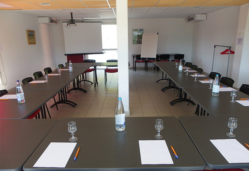 salle-formation-hotel-les-chataigniers-privas-800X550 Salle formation Hôtel Les Châtaigniers Privas